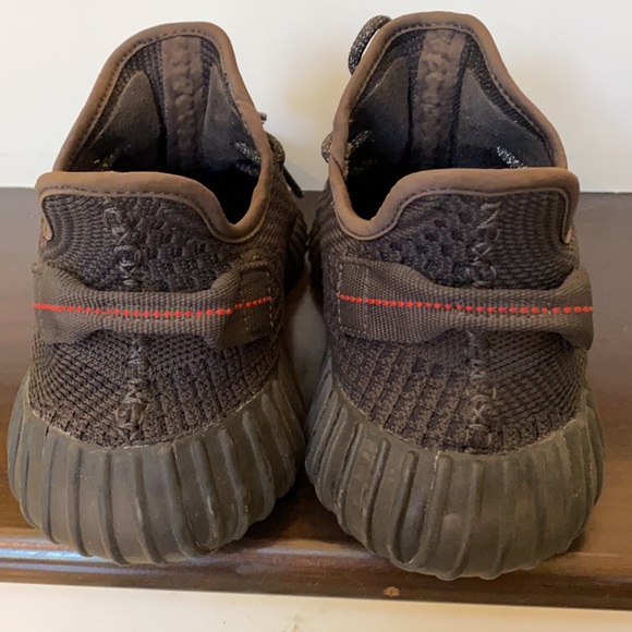 Yeezy boost350 V2 black non reflective - Picture 5 of 8